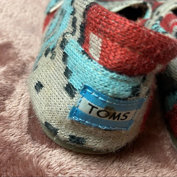 Tribal Print Wool Toms Slip Ons Size 8 - Picture 6 of 6